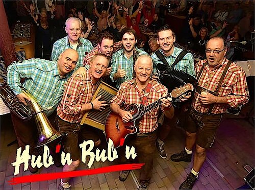 Persfoto van Hub'nBub'n Oktoberfest band bij OktoberfeestArtiesten.nl